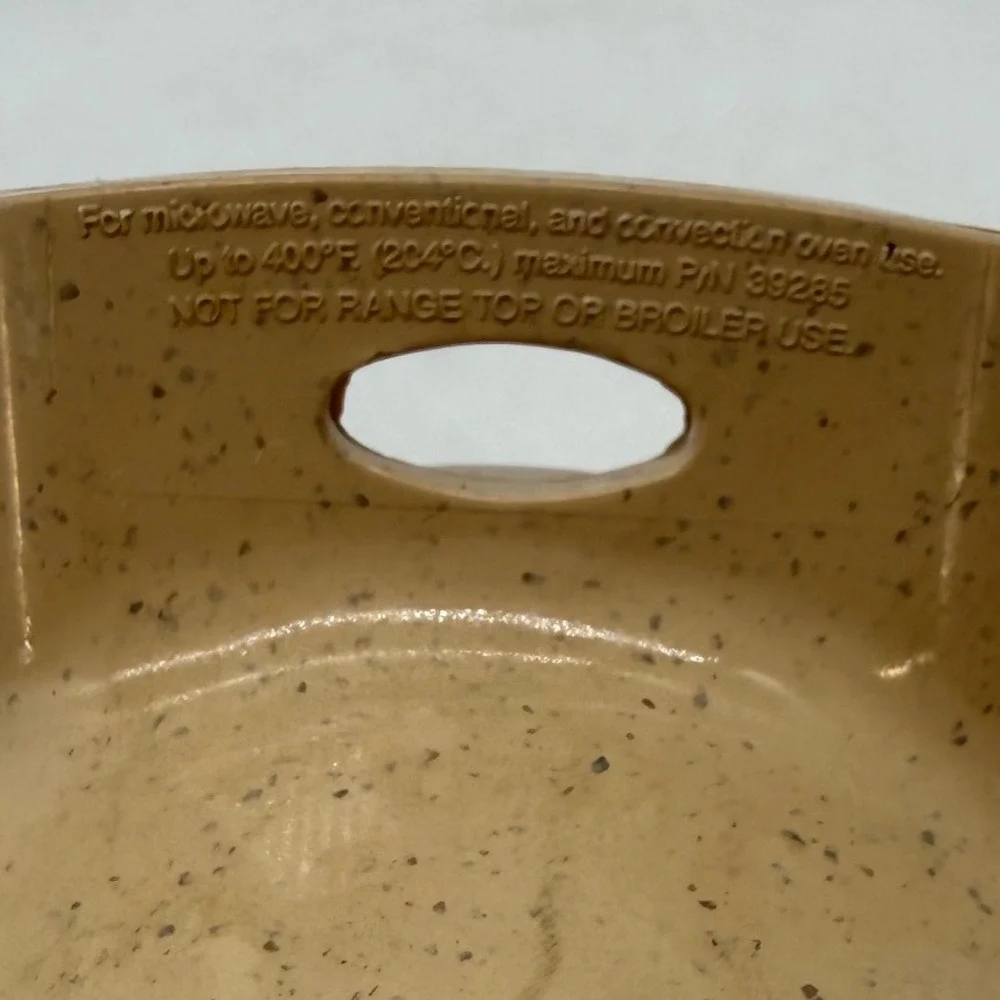 LittonWare‎ Simu-Stone Fluted Bundt Cake Pan Tan Speckled 38285 Vintage USA Oven